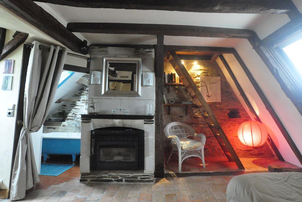 Le Petit Logis De Tinteniac Angers Ruang foto